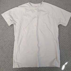 Small form and thread t shirt